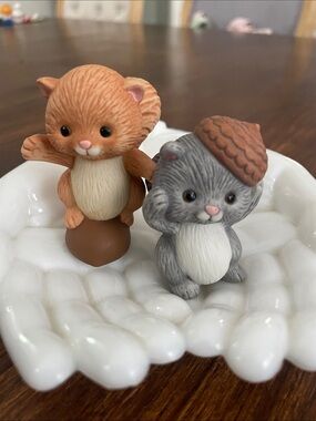 Vintage 1993 Avon Best Buddies Squirrels porcelain figurine set cottage Core